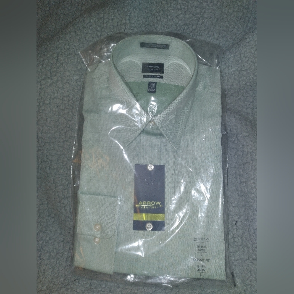 Arrow long sleeve light green new dress shirt 16-16.5 34-35